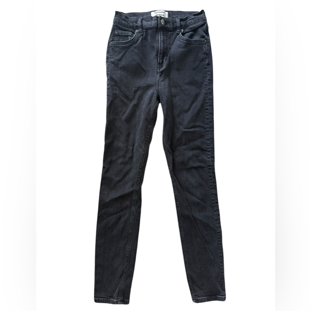 Reformation Black Skinny Jeans with Modern Appeal